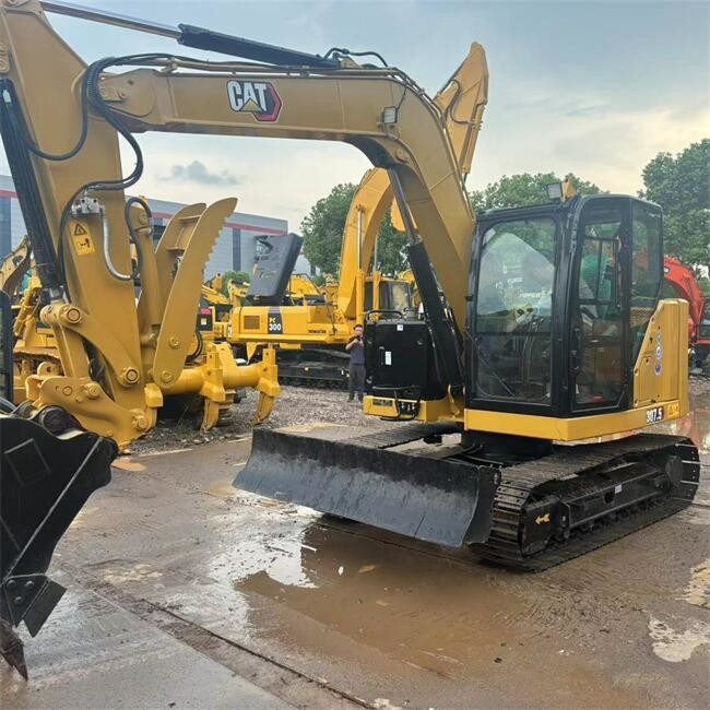 Рыбак типа Caterpillar 307.5 Экскаватор В хорошем состоянии Использованный компактный экскаватор