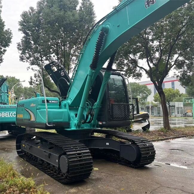 SK200-8 Использованные экскаваторы Kobelco Использованные экскаваторы 20 тонн Среднего размера