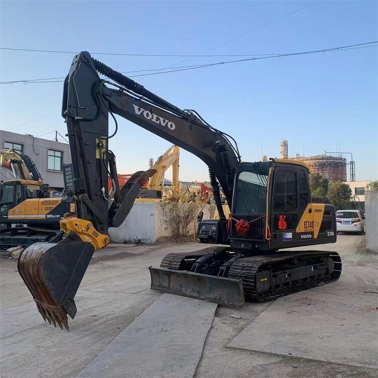 Подержанный экскаватор Volvo Ec140d 14 тонн длинный рабочий час