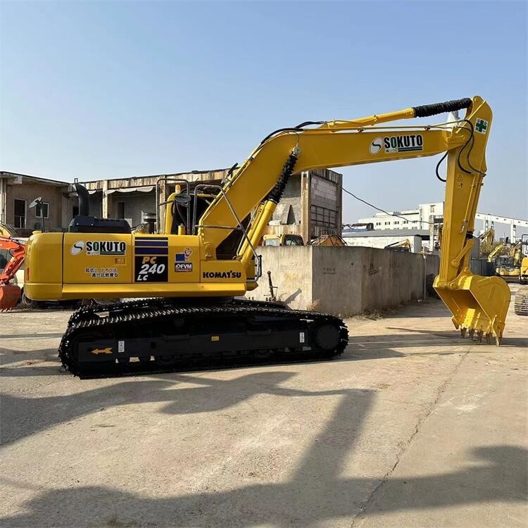 PC240-8 Эксплуатационные экскаваторы Komatsu 24 тонны экскаватор типа Crawler