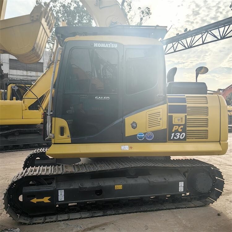 PC130-7 Подержанные экскаваторы Komatsu Используемые 13 тонн экскаватор 66КВт мощность