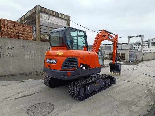 Подержанный экскаватор Doosan Dx55 Doosan 5 тонн экскаватор 36,2 кВт