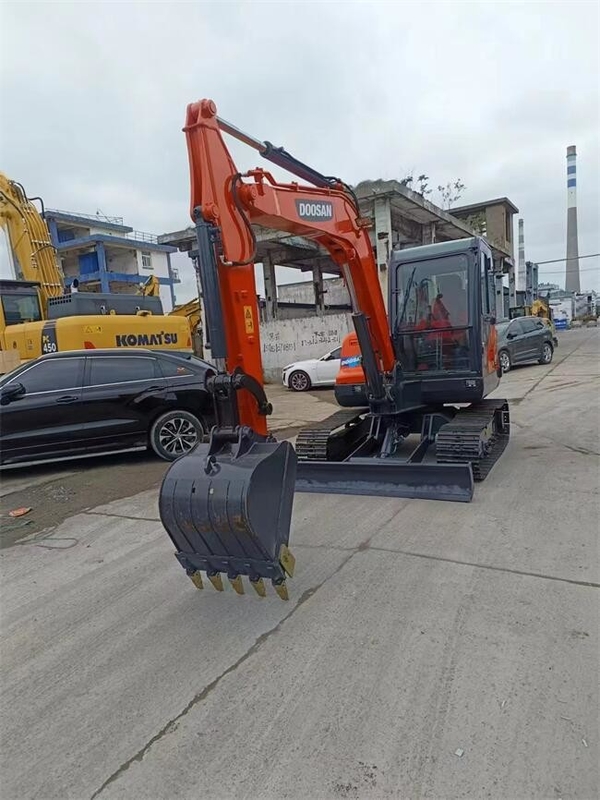 Подержанный экскаватор Doosan Dx55 Doosan 5 тонн экскаватор 36,2 кВт