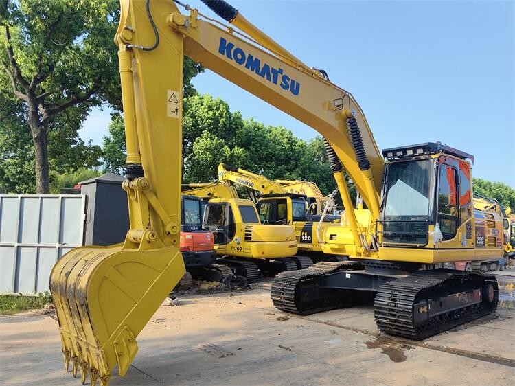20-тонный экскубатор Komatsu Komatsu PC 200 8 с оригинальными деталями