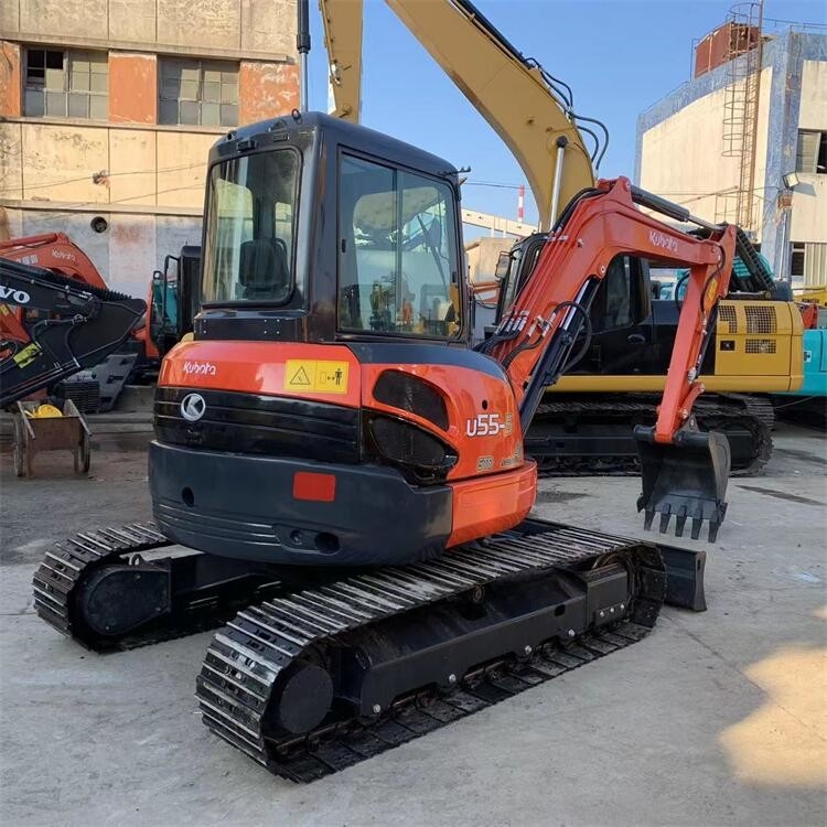 U55-4 Подержанные экскаваторы Kubota Kubota 5 тонны Капёр с цепочкой ползучей