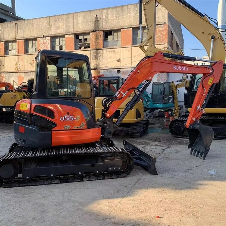 U55-4 Подержанные экскаваторы Kubota Kubota 5 тонны Капёр с цепочкой ползучей