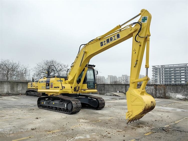 Robust Design Used 20 Ton Excavators Komatsu PC200-8 Excavator With Cummins Engine
