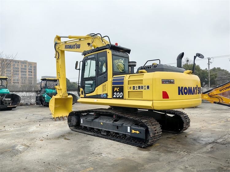 Robust Design Used 20 Ton Excavators Komatsu PC200-8 Excavator With Cummins Engine