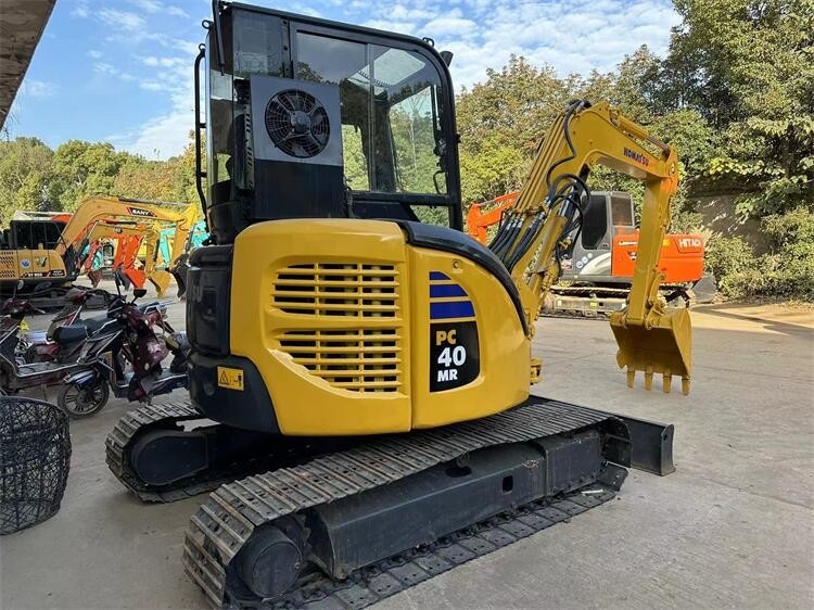 Χρησιμοποιούμενος εξορυκτής Komatsu PC40MR εξορυκτής 4 τόνων 28.5KW Υψηλής απόδοσης