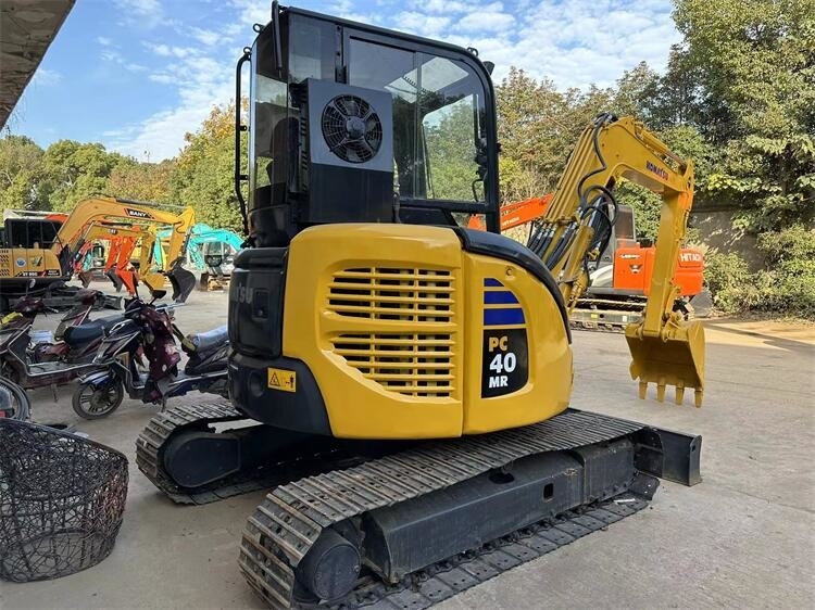 Χρησιμοποιούμενος εξορυκτής Komatsu PC40MR εξορυκτής 4 τόνων 28.5KW Υψηλής απόδοσης