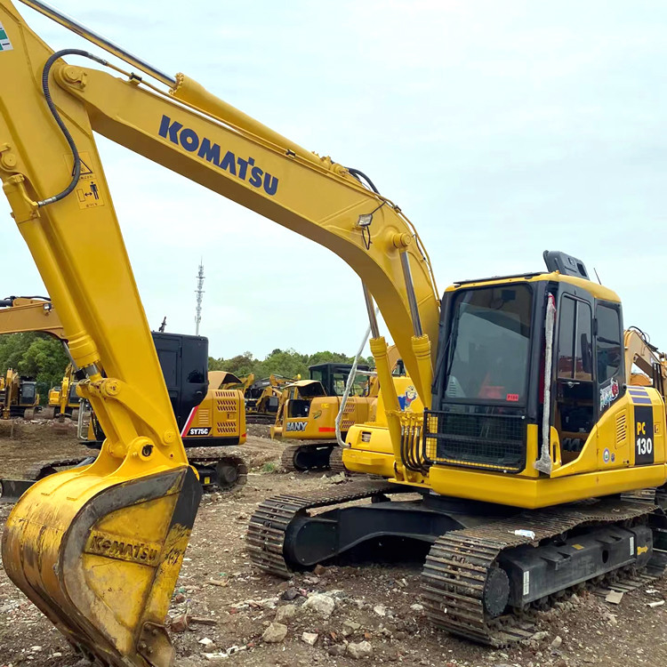 PC130-7 Подержанные экскаваторы Komatsu Используемые 13 тонн экскаватор 66КВт мощность
