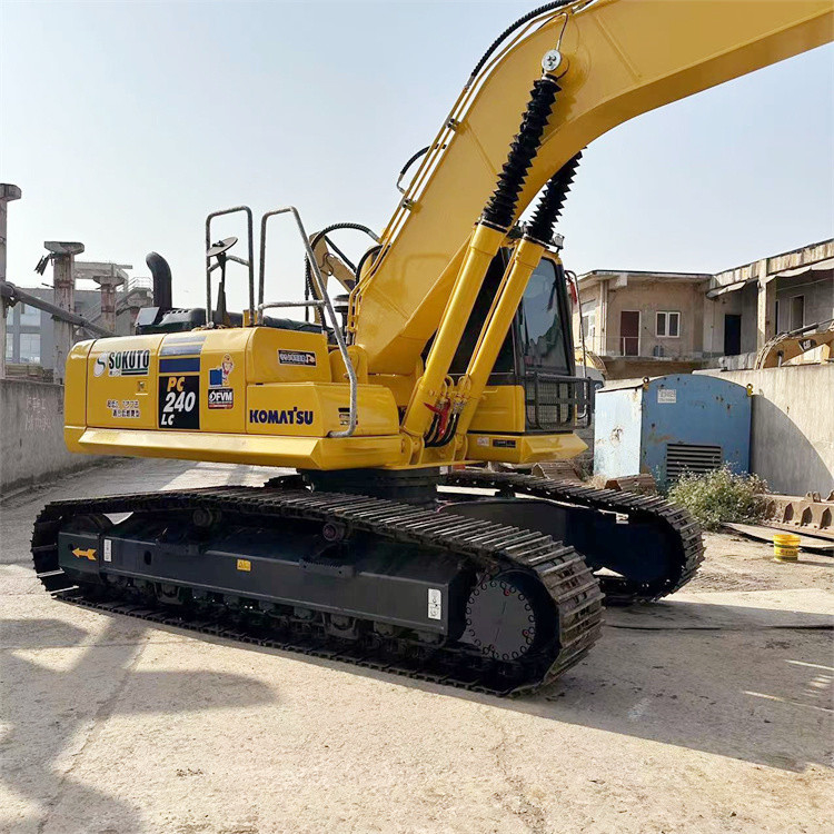PC240-8 Эксплуатационные экскаваторы Komatsu 24 тонны экскаватор типа Crawler