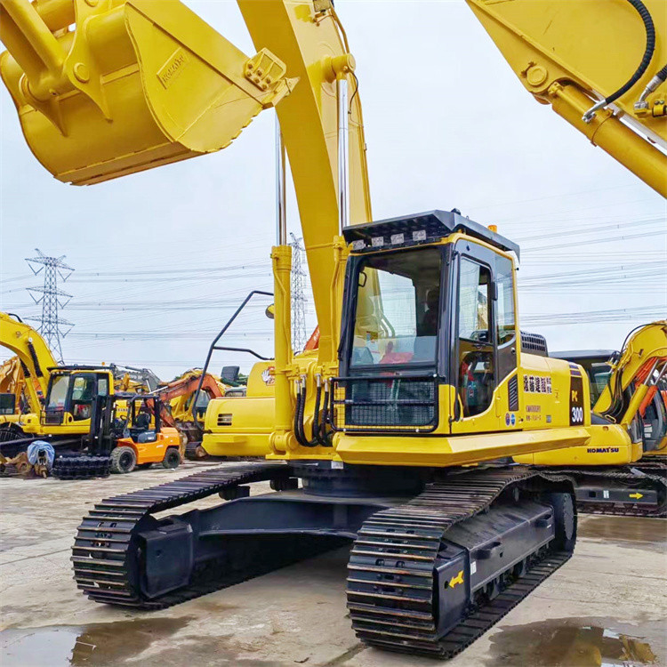2nd Hand Komatsu PC300-8 Excavator Komatsu 30 Ton Excavator  Fuel Efficiency