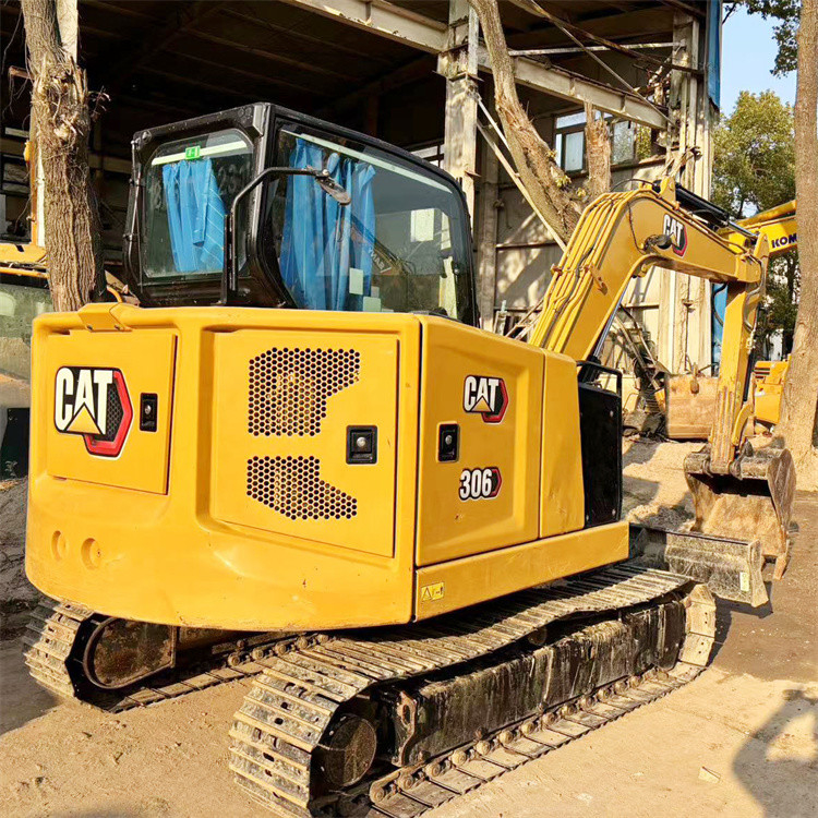 Compact Cat 6 Tonne Excavator Used CAT 306 Mini Excavator With Crawler Chain