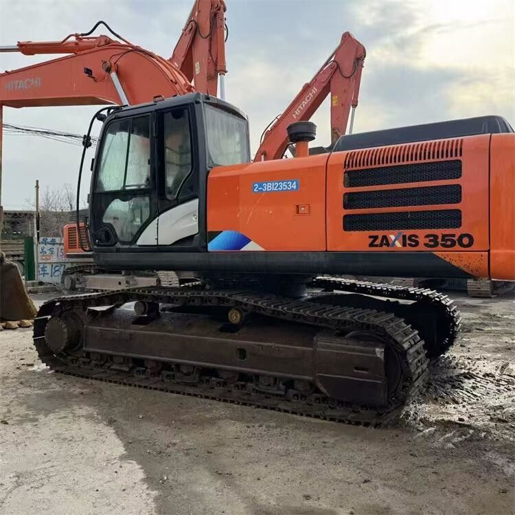 Подержанные экскаваторы Hitachi ZX350-5 мощностью 190 кВт