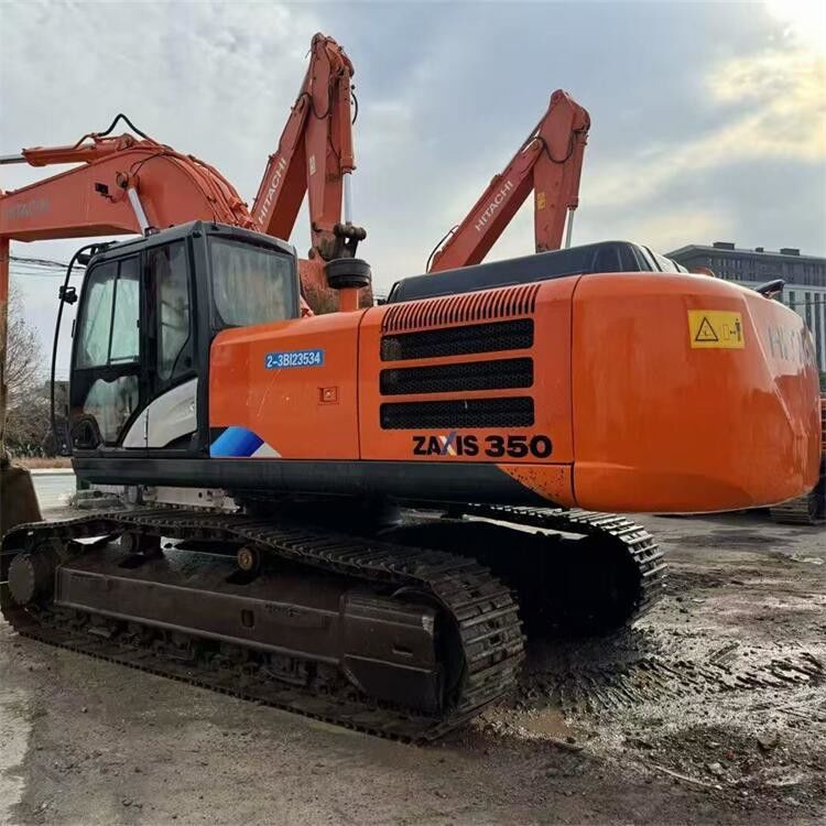 Подержанные экскаваторы Hitachi ZX350-5 мощностью 190 кВт