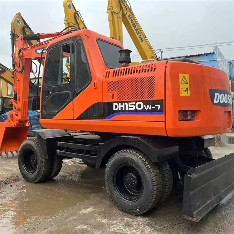 ব্যবহৃত Doosan DH150W-7 Excavator 15 টন Excavator সেকেন্ড হ্যান্ড Doosan Excavator
