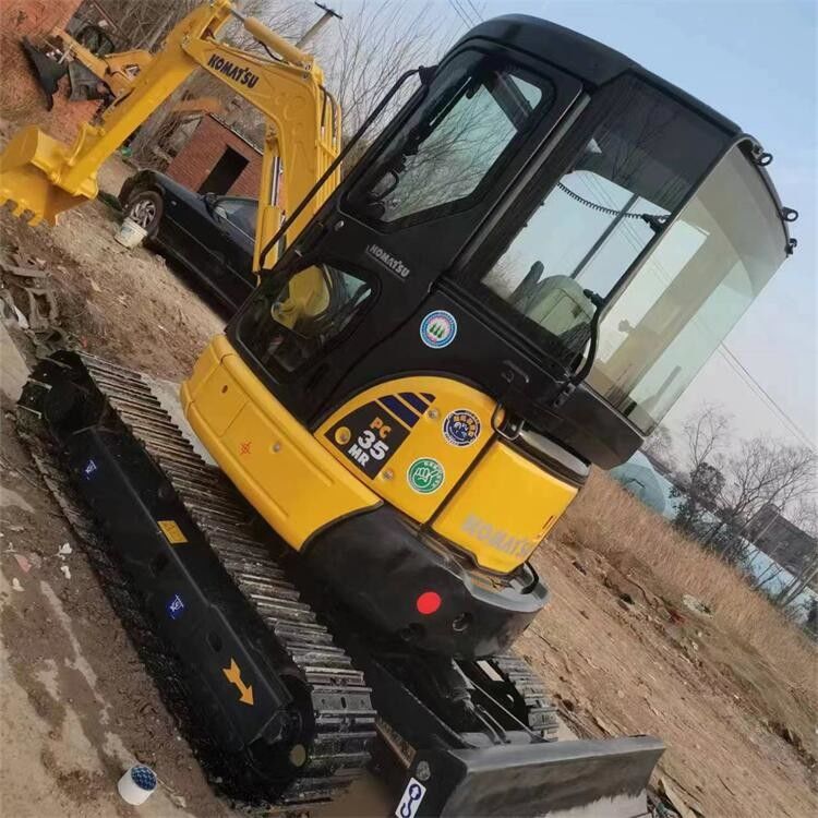 2022 Komatsu 3 Ton Excavator Soundproof Cab and Ergonomic Controls for Comfortable Operation