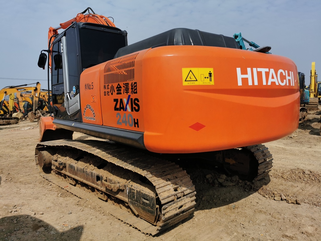 Used Hitachi ZX240H Crawler Excavator with 1.2m³ Bucket Capacity 132KW Power and 0-2000 Working Hours